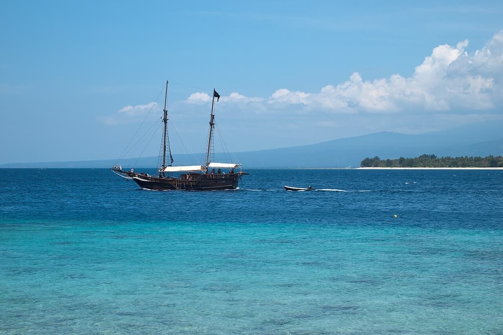 Gili Islands: 4-in-1 Catamaran Snorkelling Experience
