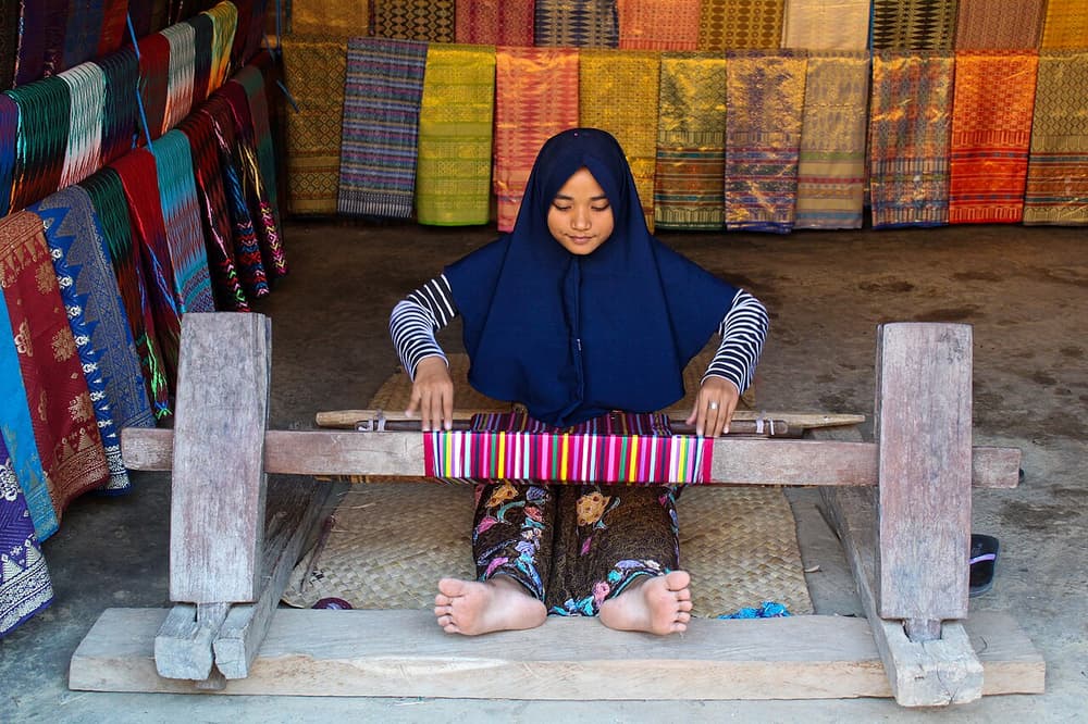 Sasak Weaving