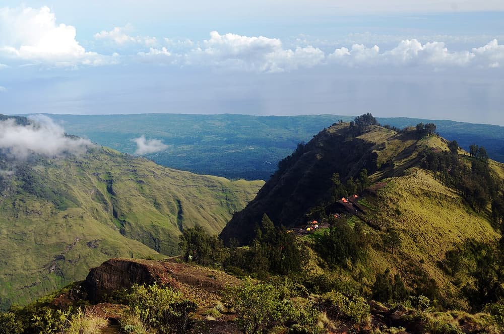 Mount Rinjani 2-Day Trek to Senaru Crater Rim