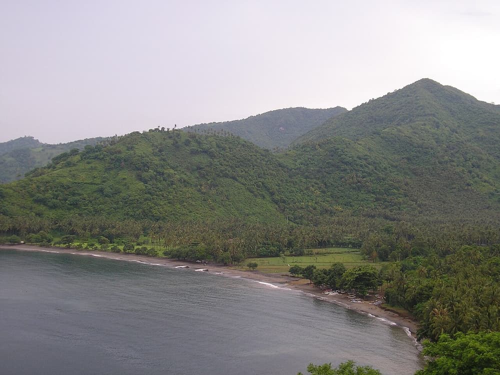 Lombok: Private Car or Van Charter with Driver